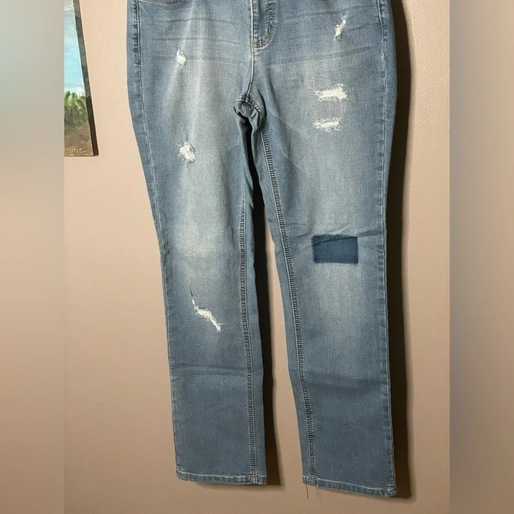 Earl Jean Distressed Mid Rise Boyfriend Jeans - Picture 6 of 6